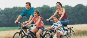 Andar en bicicleta: Una actividad perfecta para disfrutar en familia