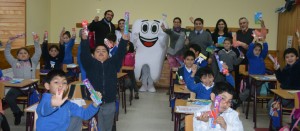 Programa Junaeb para que niños reciban atención dental