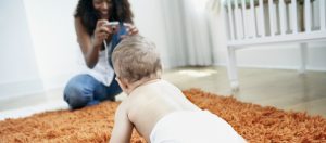 ¿Cuál es la importancia de gatear?