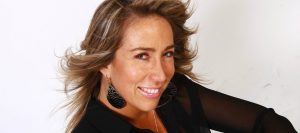 Jennifer Warner saca aplausos con sexy foto del recuerdo