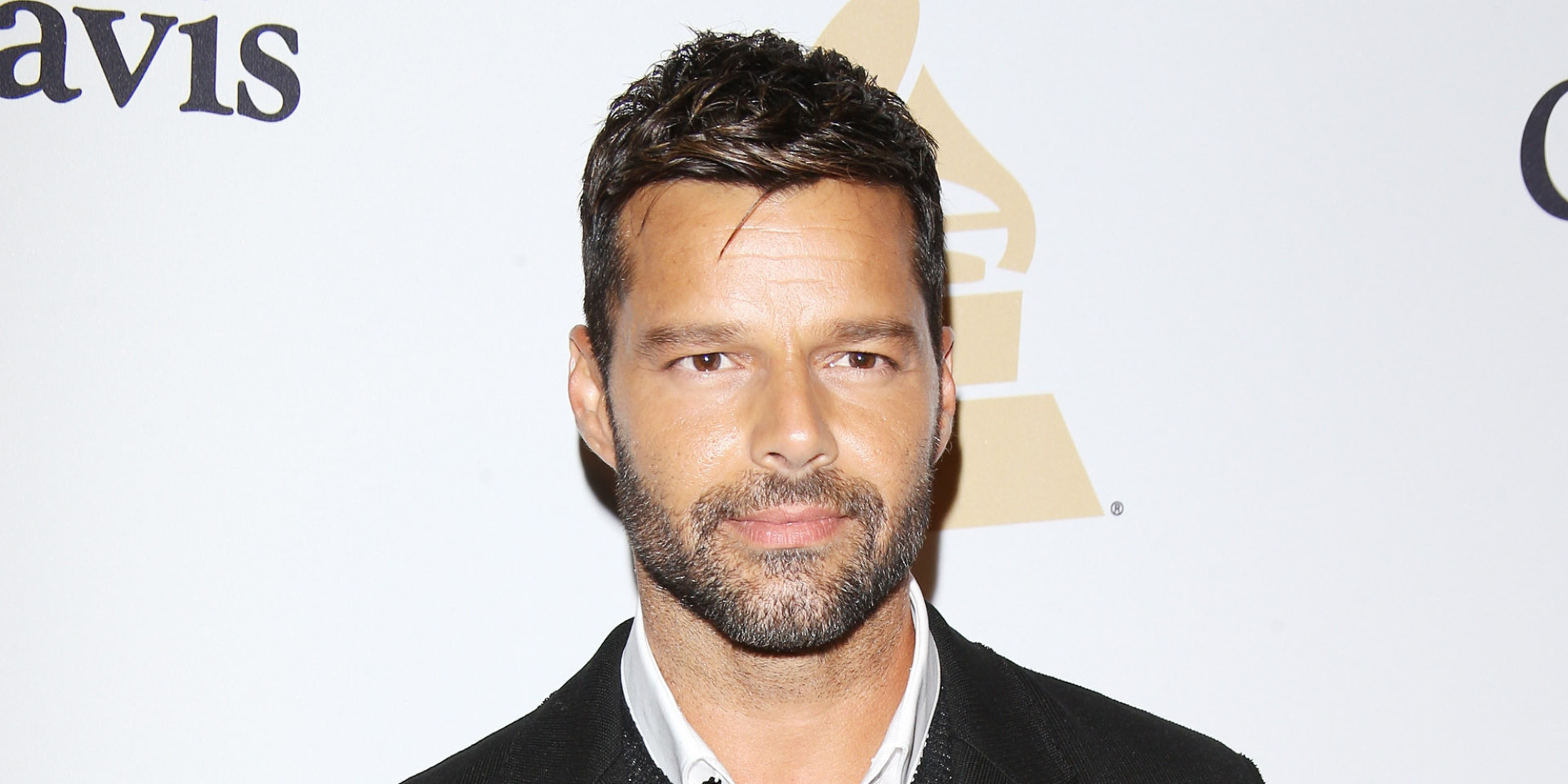 Ricky Martin, en Japón y acompañado <3