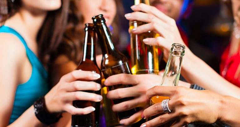 "¿Bebes mucho? Múdate a Chile": Ese es el título de estudio sobre el alcohol en California