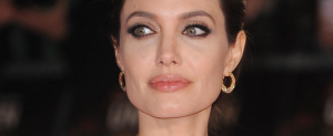 Fotos: Reaparición de Angelina Jolie con extrema delgadez vuelve a causar preocupación