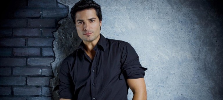¡Nos va a dar algo! Con esta foto Chayanne confirmó que se viene nueva música