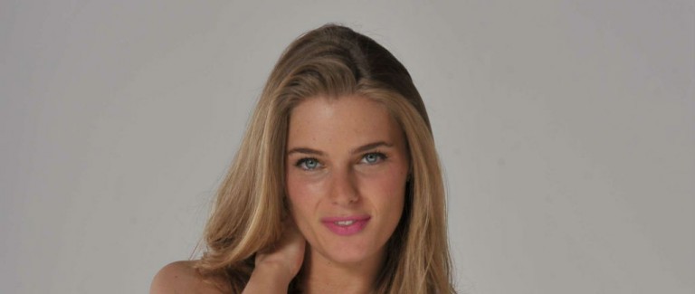 Josefina Montané deslumbra con su figura a meses de ser mamá