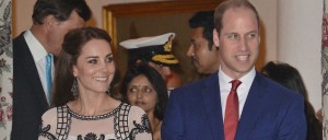 Las polémicas fotos de la visita de los príncipes de Inglaterra a la India