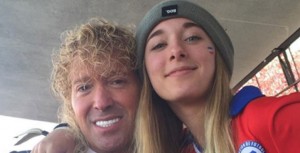 Hija de Leonardo Farkas sorprende con nuevo y radical look