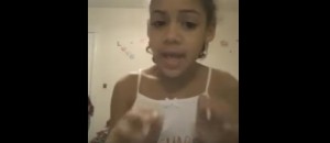 Su papá la abandonó y ella le dedicó duras palabras en un rap