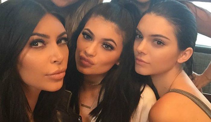 Kylie Jenner sorprendió con nuevo y arriesgado look