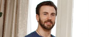 ¿Por qué todos dicen que la polola de Chris Evans es muy "fea" para él