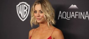 Actriz de "The Big Bang Theory" supera su divorcio y está felizmente enamorada