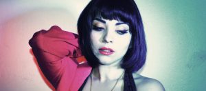 Mon Laferte se presenta en el Teatro Cariola