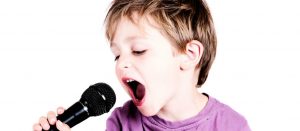 Cantar: Los beneficios en los niños
