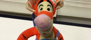 ¡Peluche extraviado busca a su dueño!