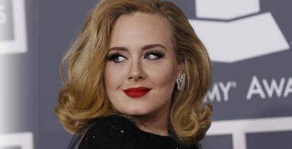 ¡Ups! Fan hizo enojar a Adele en pleno concierto y así fue su sincera reacción