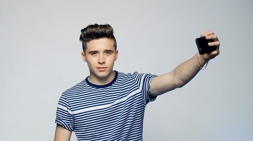 El hijo mayor de David Beckham encontró el amor