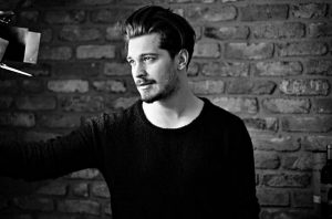 Nueva teleserie de Cagatay Ulusoy le ganó a "La pequeña casa en la pradera"