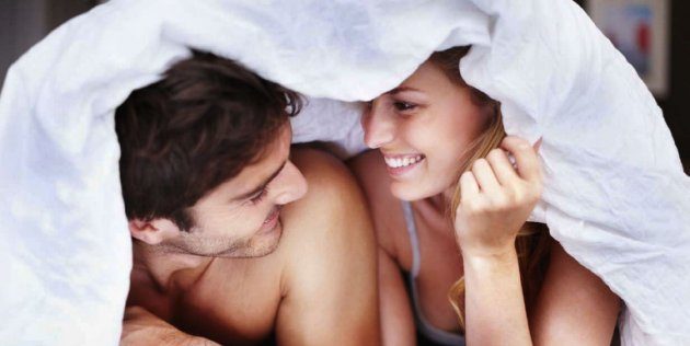 Estudio: ¿Por qué las parejas deberían dormir sin ropa? — FMDOS