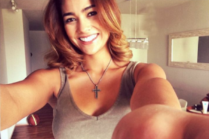 Camila Recabarren volvió a su look natural