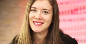 ¡Aww! Carla Jara ya recibió su regalo del Día de la Madre