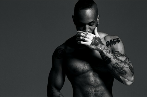 Guapo modelo con vitiligo es furor en las pasarelas