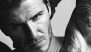 ¡Un regalo! Mira a David Beckham sin polera y haciendo flexiones