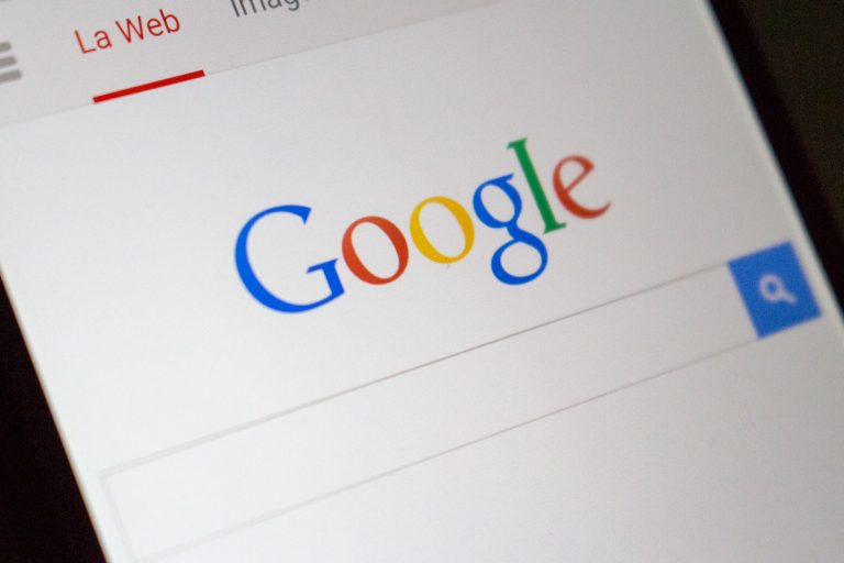 ¿¡Qué!? Esto aparece cuando buscas en Google "la mujer chilena es..."