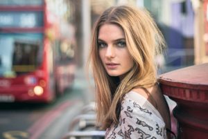 Josefina Montané se desnuda con su hija