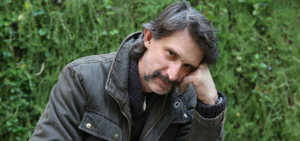 Después de 22 años, Francisco Melo se despidió de su casa televisiva