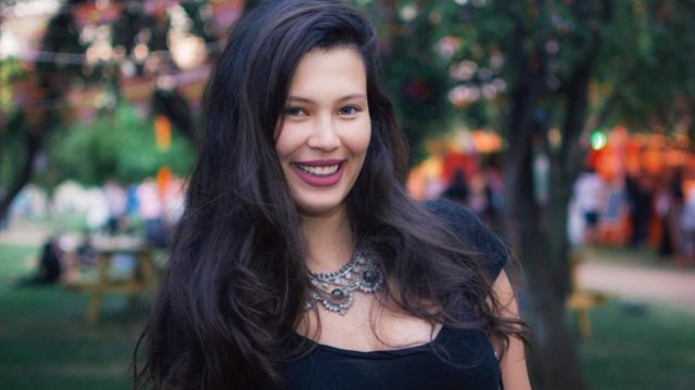 Michelle Carvalho impone nuevo estilo de bikini