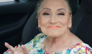 El asombroso cambio de una abuela gracias al maquillaje
