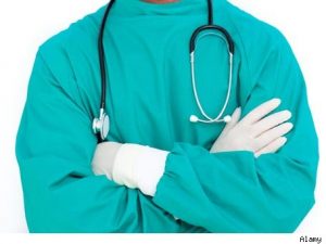 Fotos: Esta famosa ¿aumentó su delantera?