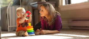 Los primeros juguetes de un bebé: ¿qué tan importantes son?