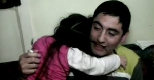 ¡Final feliz! Tras larga lucha, Carabinero adoptará legalmente a niña que cuida desde los 10 meses