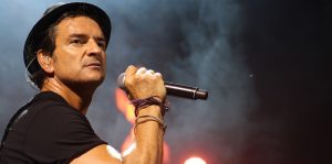 #AlertaDeEstreno Escucha "Nada es como tú", lo más nuevo de Ricardo Arjona
