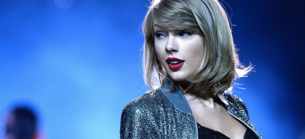 ¡Ups! Sorprenden a Taylor Swift besando a conocido actor británico