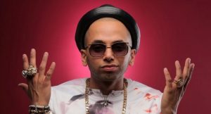 Cantante de pegajosa canción se encuentra grave hospitalizado