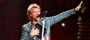 Mujer se aprovecha de Bon Jovi en pleno matrimonio