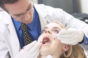 Conoce a los musculosos dentistas chilenos que la rompen en Internet