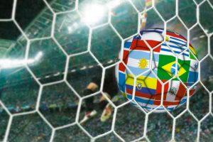 Famoso futbolista se casó con mujer 25 años menor