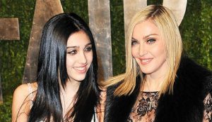 Polémicas fotos de la hija de Madonna circulan en Internet