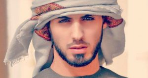 El hombre más guapo del mundo presentó a su esposa y anunció la llegada de su primer hijo