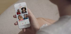 Tinder social: La nueva versión de la aplicación no sólo será para conocer parejas