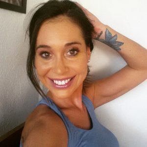 ¿Se parece? Vale Roth sorprendió con una foto de la infancia