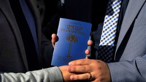 ¡Felicidades! Actor nacional firmó acuerdo de unión civil con su pareja del mismo sexo