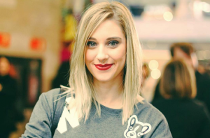 Ex participante de "Volverías con tu ex" estuvo con famoso cantante