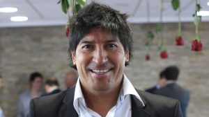 ¿Por qué Iván Zamorano se va de Chile?