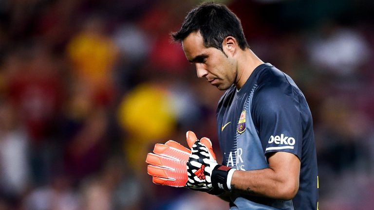 El emotivo mensaje de Claudio Bravo tras su despedida del Barcelona