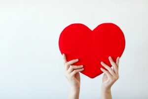 ¡El amor superó la ficción! Conoce a los protagonistas de teleserie mexicana de Mega que son pareja en la vida real