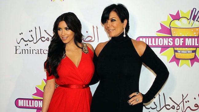 Mamá de Kim Kardashian sufrió accidente automovilístico